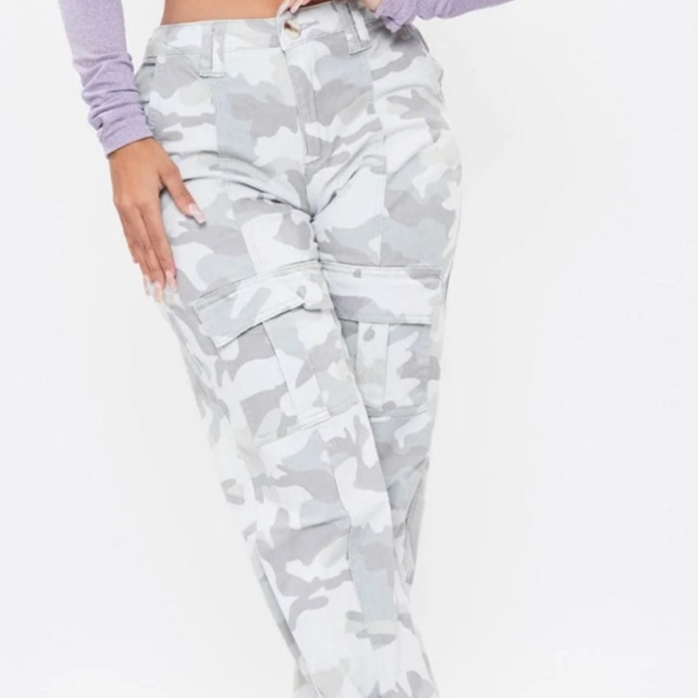 Camo cargo joggers